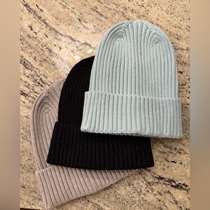 Rachel Zoe 3 Ribbed Knit Beanies